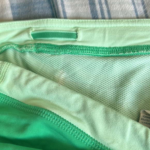 Lululemon Run: Proceed With Speed Crop in Black / Fresh Teal / Very Green Size 2 - Picture 7 of 7